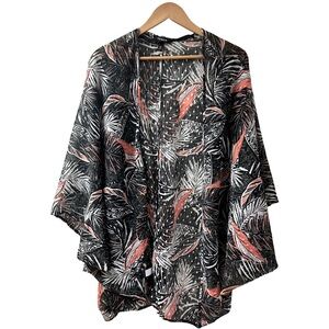 Flowy Chiffon Tropical Artsy TORRID Kimono SZ 1/2 (US 14-18) Cocoon Clip Dot